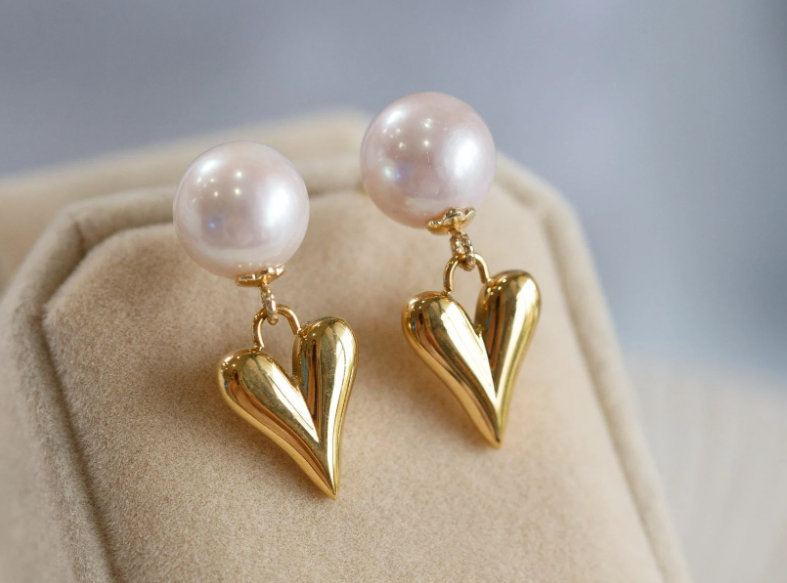 Pearl earrings in Adelaide