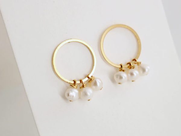 Pearl Earrings in Adelaide: A Touch of Elegance